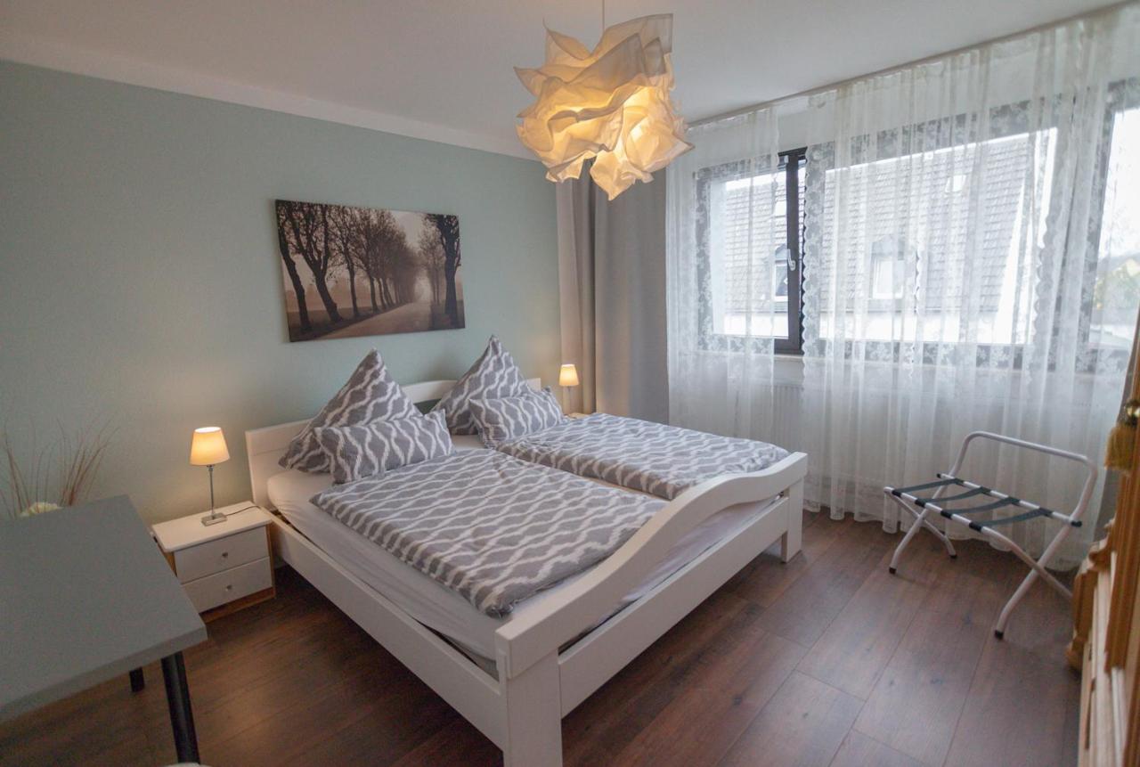 Apartmenthaus Lorbach Solingen Esterno foto