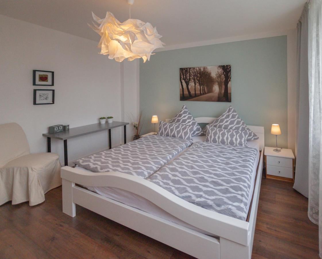 Apartmenthaus Lorbach Solingen Esterno foto