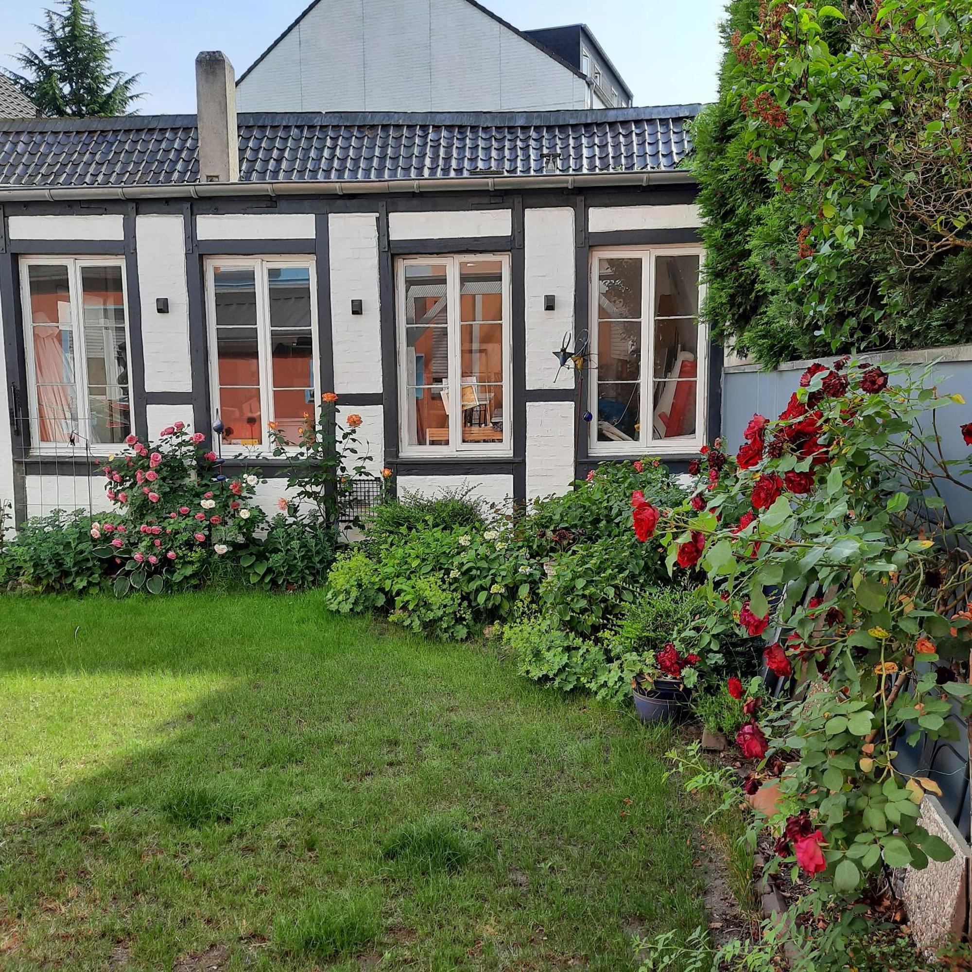Apartmenthaus Lorbach Solingen Esterno foto