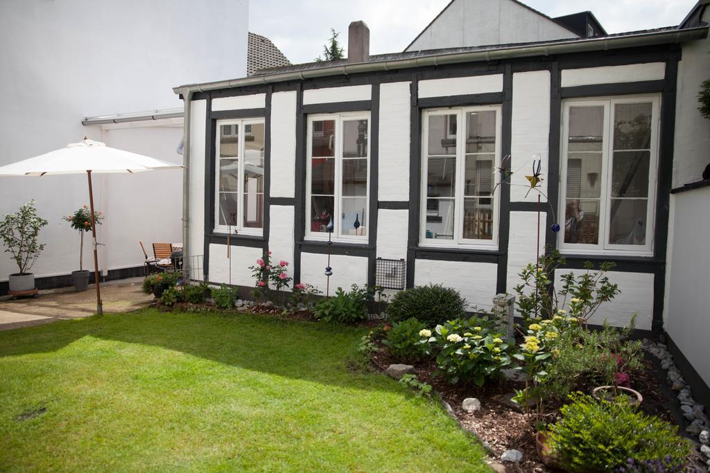 Apartmenthaus Lorbach Solingen Esterno foto