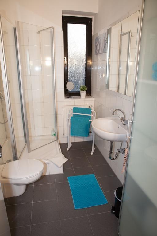 Apartmenthaus Lorbach Solingen Esterno foto